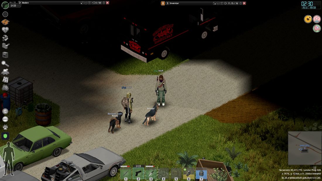 Nachts vor einem schwarzen Lieferwagen: zwei Spielfiguren, jede mit einem Schäferhund.